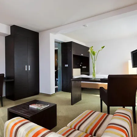 Dresden 4* 라데보일